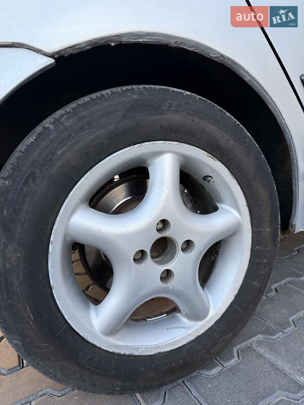 Седан Toyota Corolla 2002 в Голованівську