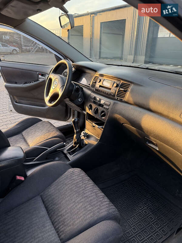 Седан Toyota Corolla 2002 в Голованівську