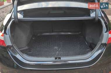 Седан Toyota Corolla 2013 в 