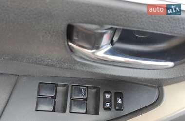 Седан Toyota Corolla 2013 в 