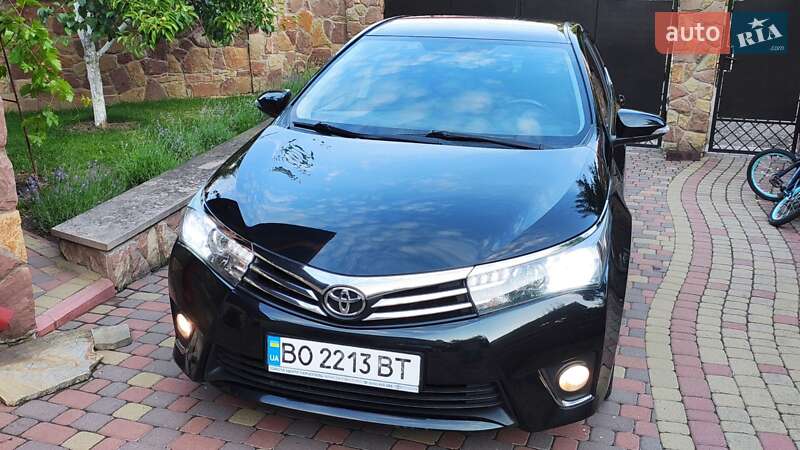 Седан Toyota Corolla 2013 в Тернополі фото 5 Седан Toyota Corolla 2013 в Тернополі
