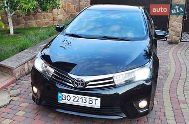 Седан Toyota Corolla 2013 в 