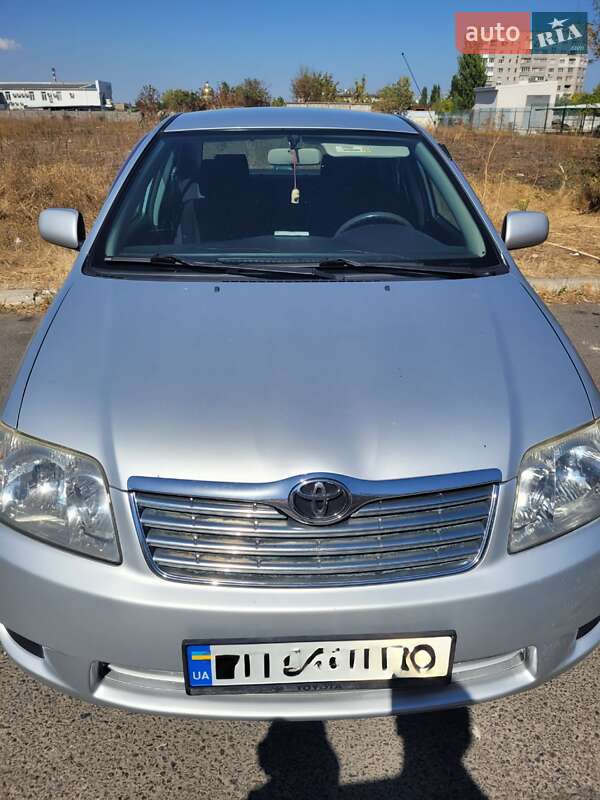 Седан Toyota Corolla 2005 в 