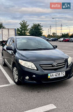 Седан Toyota Corolla 2007 в Киеве