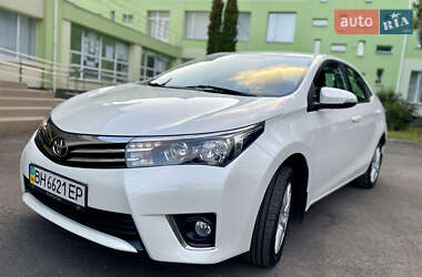 Седан Toyota Corolla 2014 в 