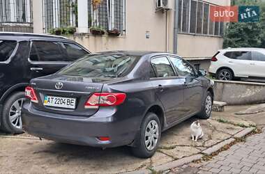 Седан Toyota Corolla 2012 в Ивано-Франковске