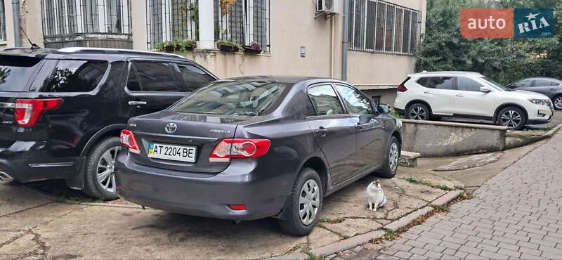 Седан Toyota Corolla 2012 в Ивано-Франковске фото 2 Седан Toyota Corolla 2012 в Ивано-Франковске