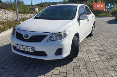 Седан Toyota Corolla 2012 в Львові