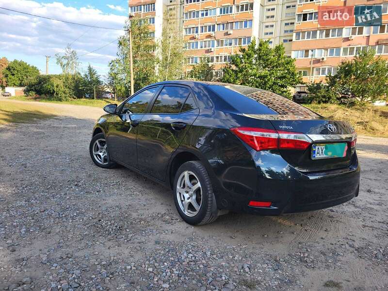 Седан Toyota Corolla 2013 в Харькове фото 7 Седан Toyota Corolla 2013 в Харькове