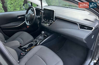 Седан Toyota Corolla 2019 в 