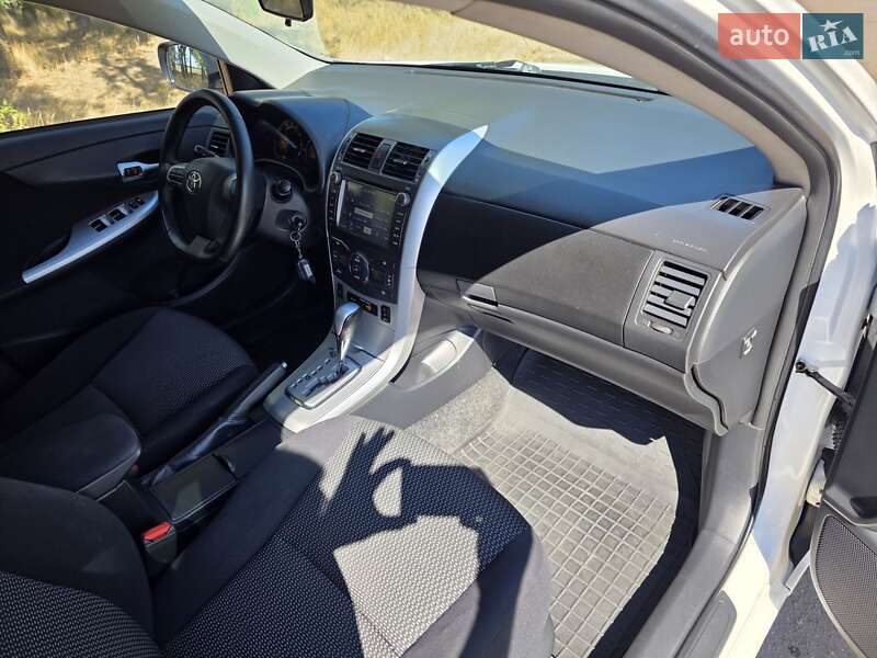 Седан Toyota Corolla 2012 в Одессе
