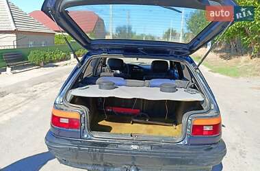 Хэтчбек Toyota Corolla 1990 в 