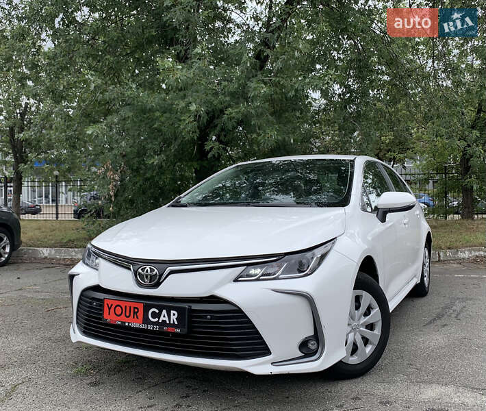 Седан Toyota Corolla 2020 в 