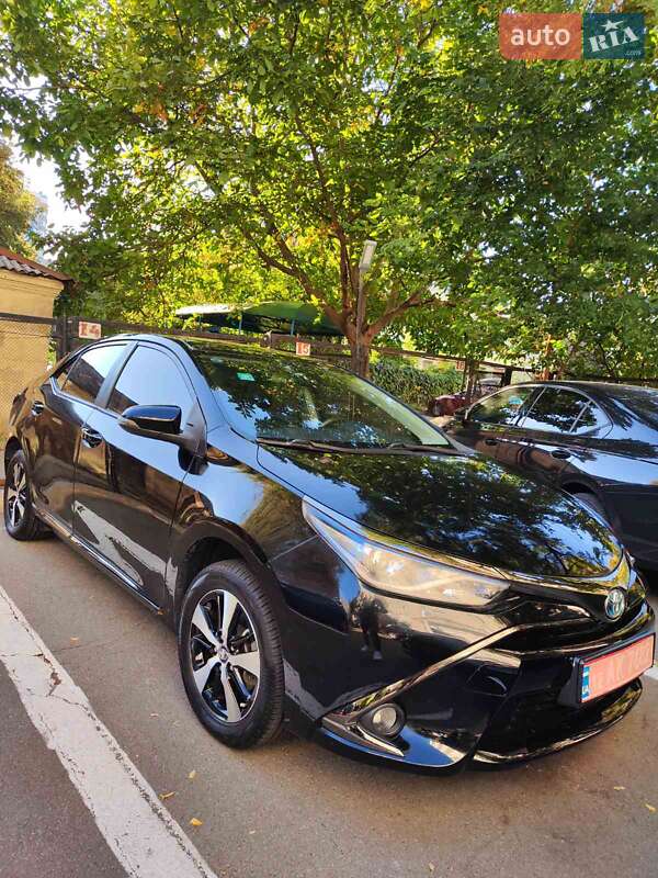 Седан Toyota Corolla 2020 в Києві