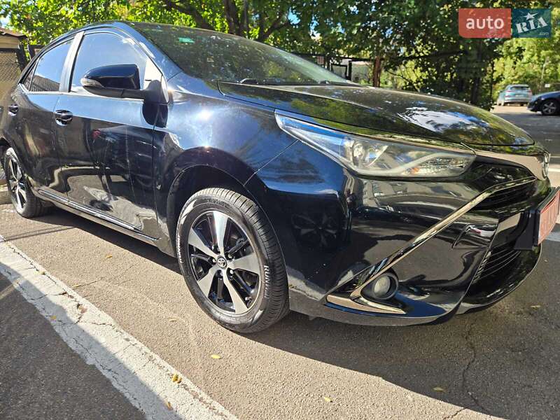 Седан Toyota Corolla 2020 в Києві