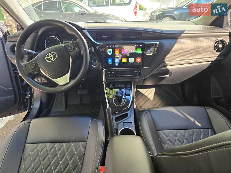 Седан Toyota Corolla 2020 в Києві