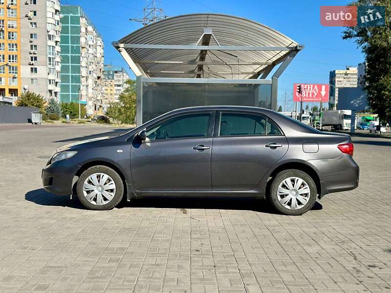 Седан Toyota Corolla 2007 в Днепре