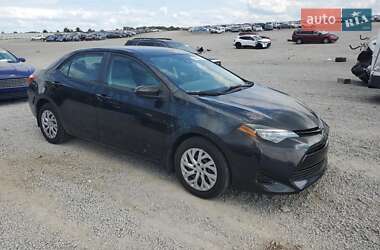 Седан Toyota Corolla 2018 в 