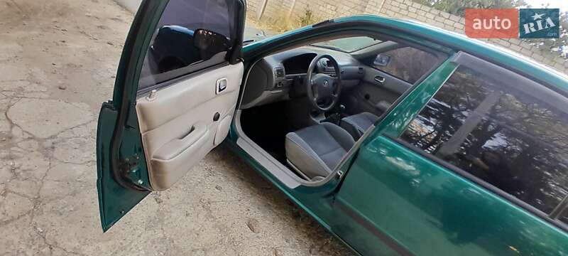 Седан Toyota Corolla 2000 в Одессе