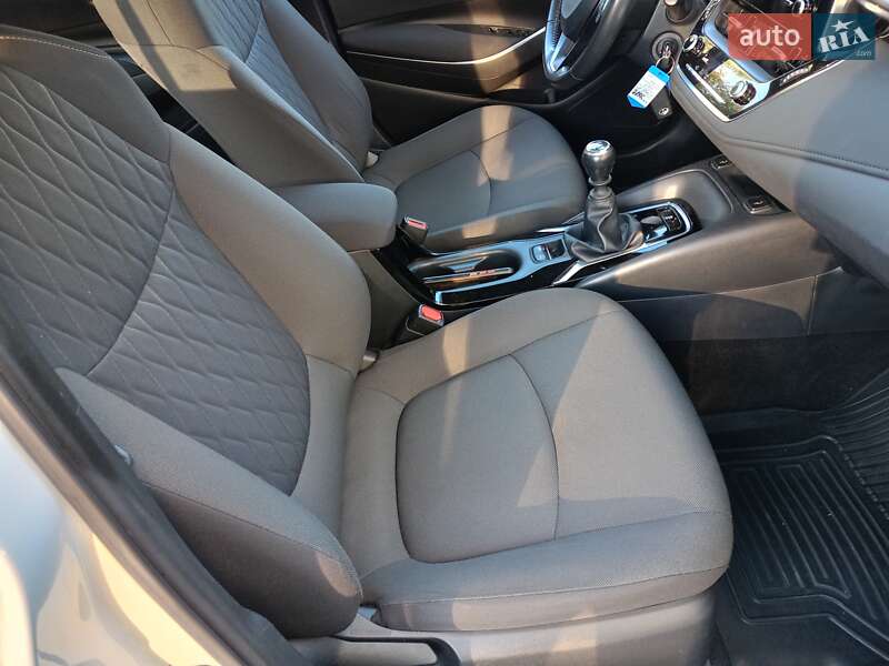Седан Toyota Corolla 2021 в Киеве