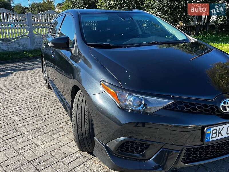 Хетчбек Toyota Corolla 2017 в Рівному