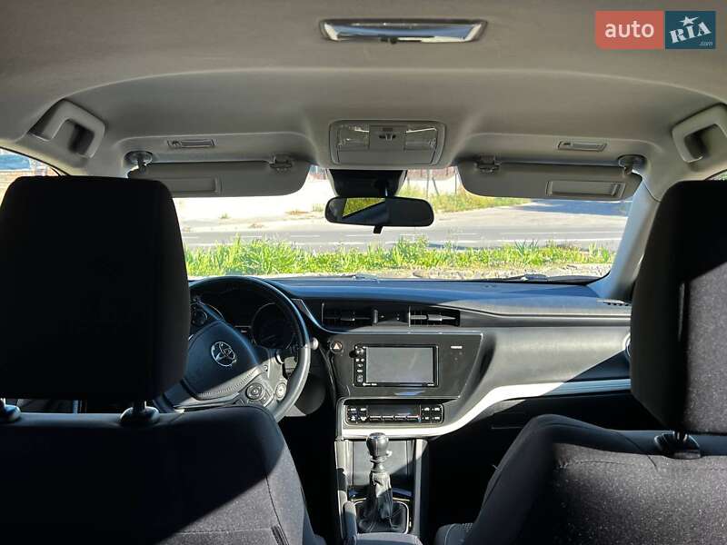 Хетчбек Toyota Corolla 2017 в Рівному