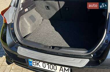 Хэтчбек Toyota Corolla 2017 в Ровно