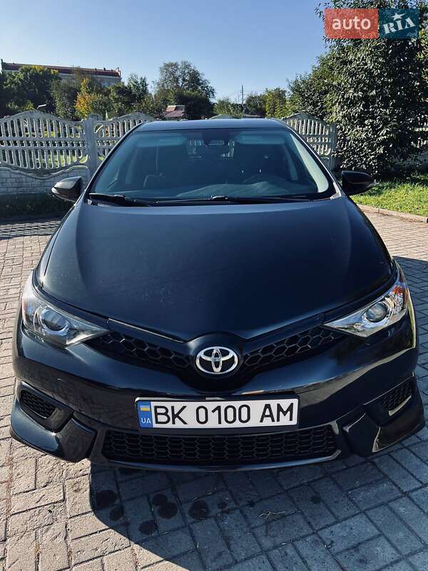 Хетчбек Toyota Corolla 2017 в Рівному