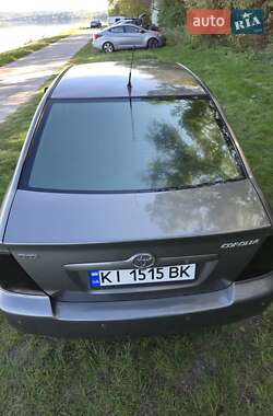 Седан Toyota Corolla 2006 в 