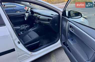 Седан Toyota Corolla 2016 в 