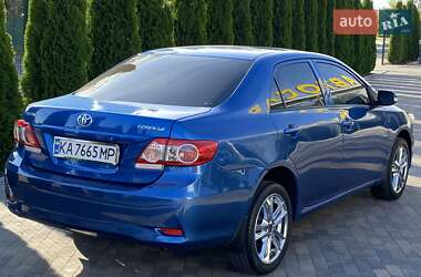 Седан Toyota Corolla 2011 в 