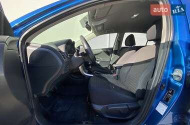 Седан Toyota Corolla 2011 в 