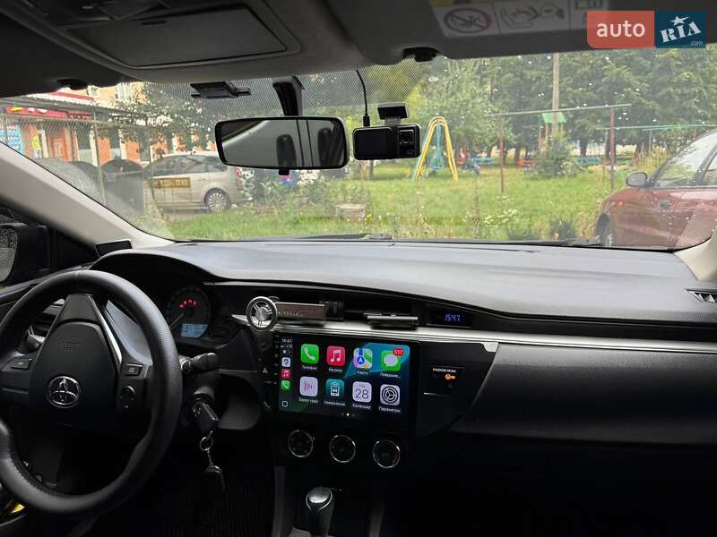 Седан Toyota Corolla 2016 в Тернополі