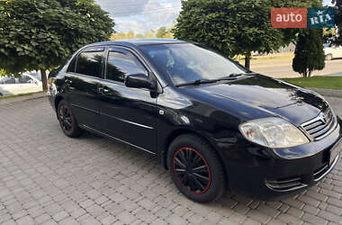 Седан Toyota Corolla 2005 в 