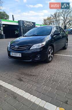 Седан Toyota Corolla 2008 в Харкові