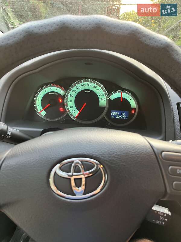 Універсал Toyota Corolla 2005 в Києві