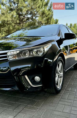 Седан Toyota Corolla 2014 в 