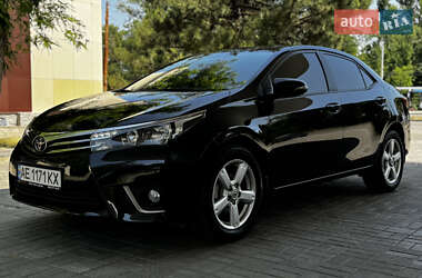 Седан Toyota Corolla 2014 в Дніпрі