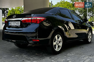 Седан Toyota Corolla 2014 в 