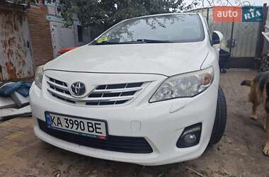 Седан Toyota Corolla 2012 в Киеве