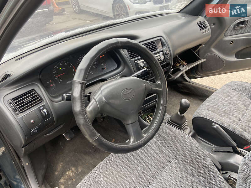 Ліфтбек Toyota Corolla 1996 в Києві фото 7 Ліфтбек Toyota Corolla 1996 в Києві