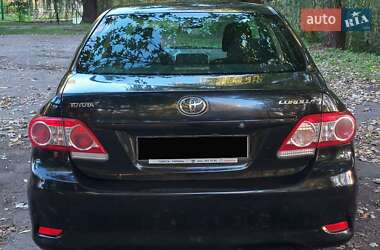 Седан Toyota Corolla 2010 в 