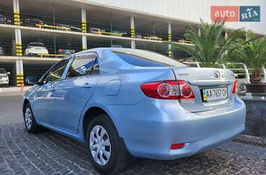 Седан Toyota Corolla 2011 в 
