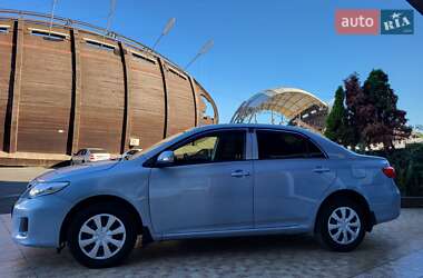 Седан Toyota Corolla 2011 в 