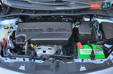 Седан Toyota Corolla 2011 в 