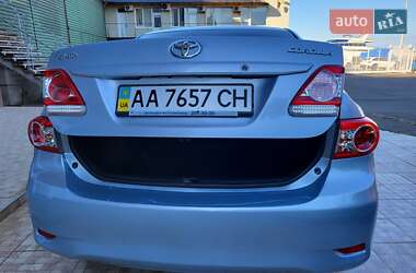 Седан Toyota Corolla 2011 в 