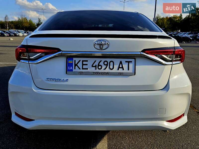 Седан Toyota Corolla 2019 в Днепре