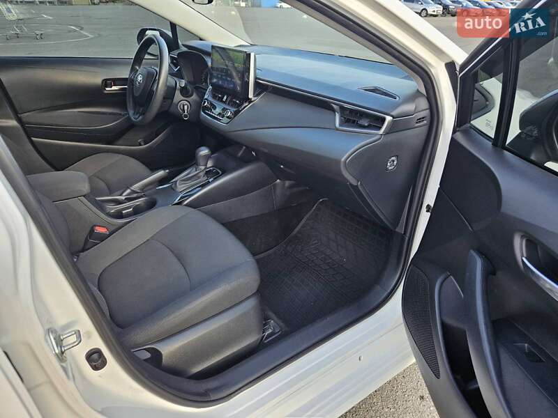 Седан Toyota Corolla 2019 в Днепре