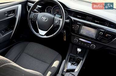 Седан Toyota Corolla 2016 в 