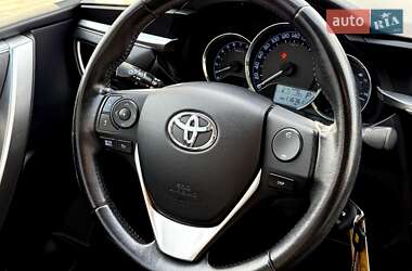 Седан Toyota Corolla 2016 в 